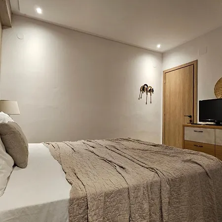 Philia Luxury Living *