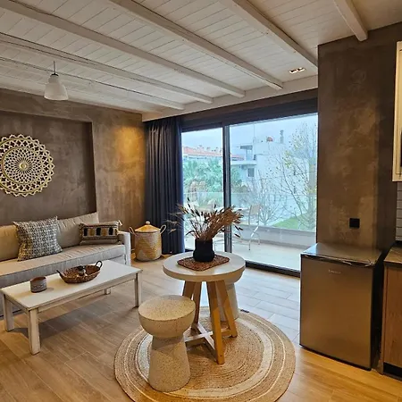 Philia Luxury Living Neoi Poroi
