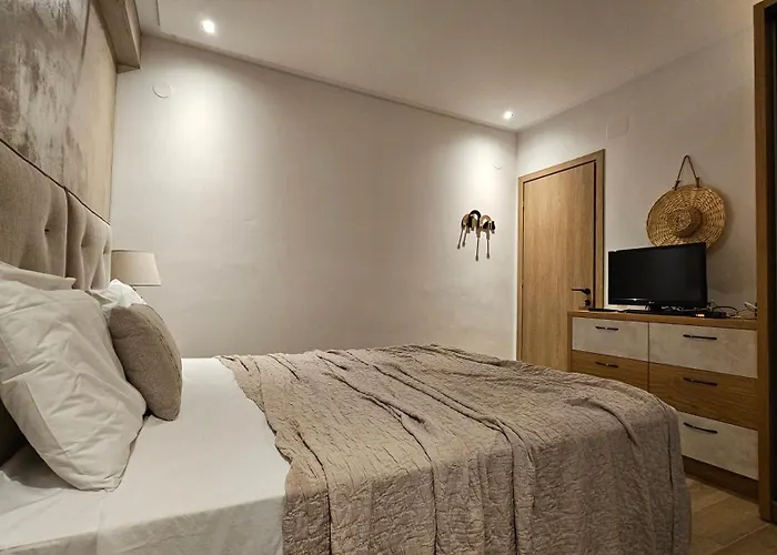 Philia Luxury Living *